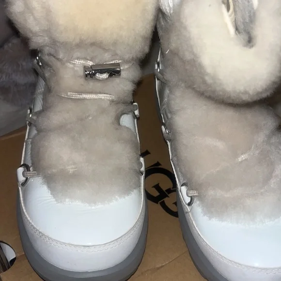 UGG snow boots sherpa fur insider & out - Picture 4 of 6